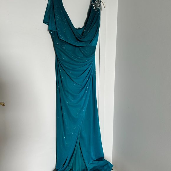 Dress for wedding by Betsy & Adam size 10 - Picture 1 of 2